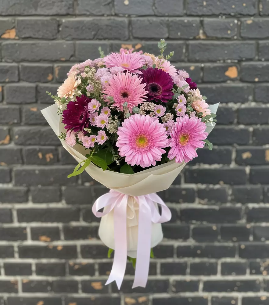 Букет цветов из: Герберы и Хризантемы в Ярополец