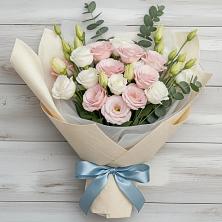Букет цветов из:  Лизиантусы в Ярополец