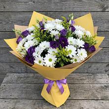 Букет цветов из:  Ирисы, Хризантемы и Ромашки в Ярополец