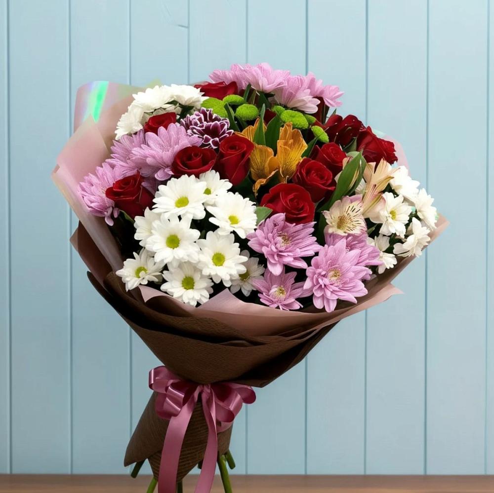 Букет цветов из: Розы, Хризантемы и Альстромерии в Ярополец