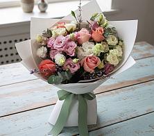 Букет цветов из:  Розы, Лизиантусы и Гвоздики в Ярополец