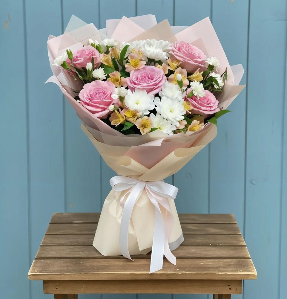 Букет цветов из: Гвоздики, Орхидеи и Розы в Ярополец