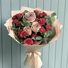 Букет цветов из:  Гвоздики и Розы в Ярополец