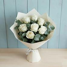 Букет Белые розы в Эвкалипте в Ярополец