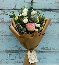 Букет цветов из:  Розы и Лизиантусы в Ярополец