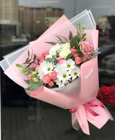 Букет цветов из: Розы, Лизиантусы и Хризантемы в Ярополец