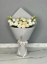 Букет цветов из:  Розы и Лизиантусы в Ярополец